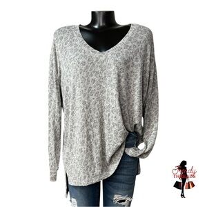 Spirit Jersey NEW Leopard Lightweight Sweater Womens M Oversized Print Soft Top